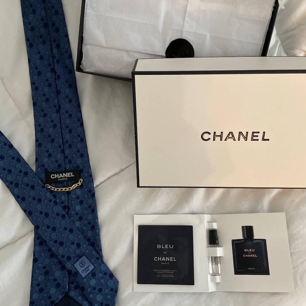 Chanel (Rare) With Chain Loop, Box, Gift Bag, Samples